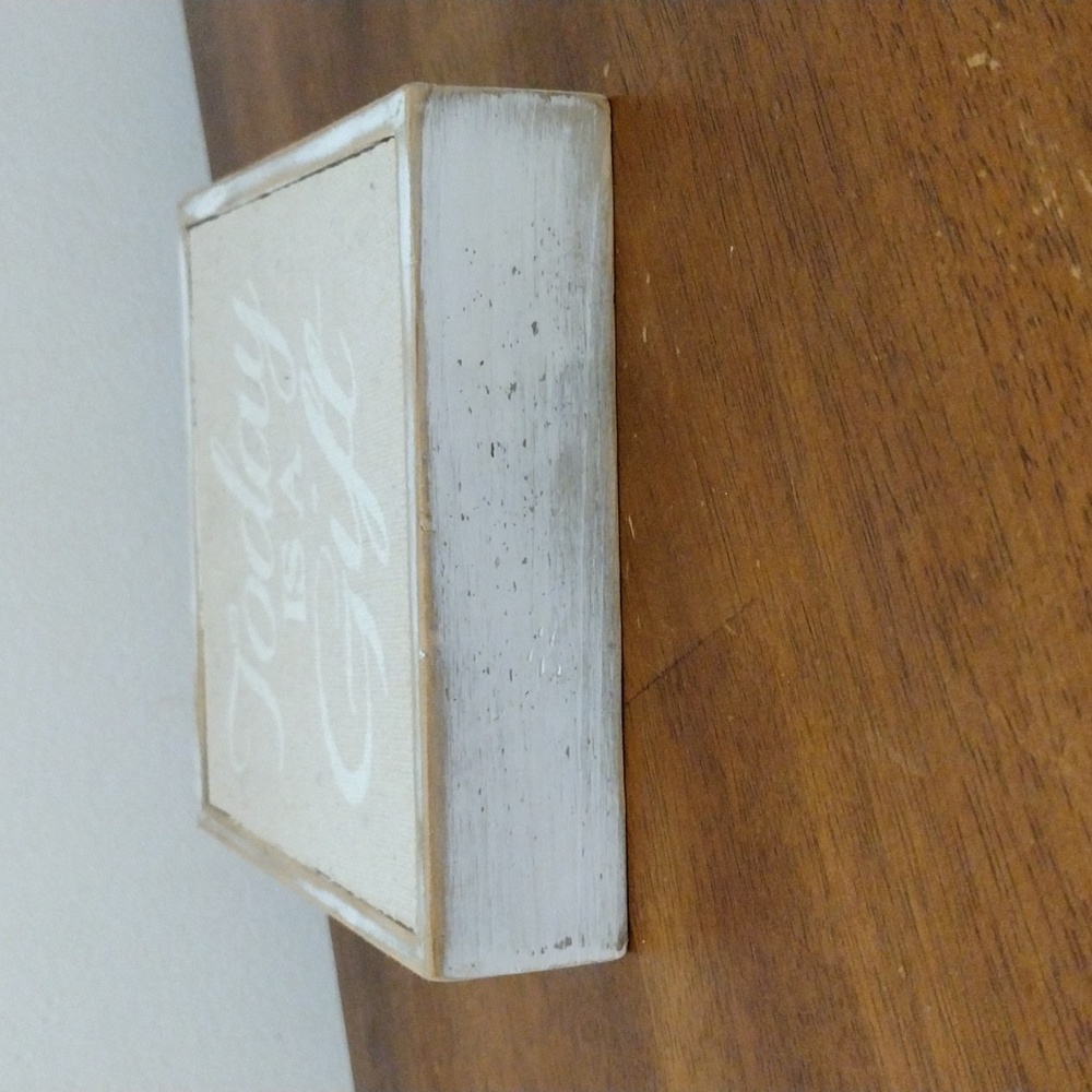Motivational Wall Decor (White/Tan,Rustic Wooden Box) "Today is a Gift" - Picture 7 of 10